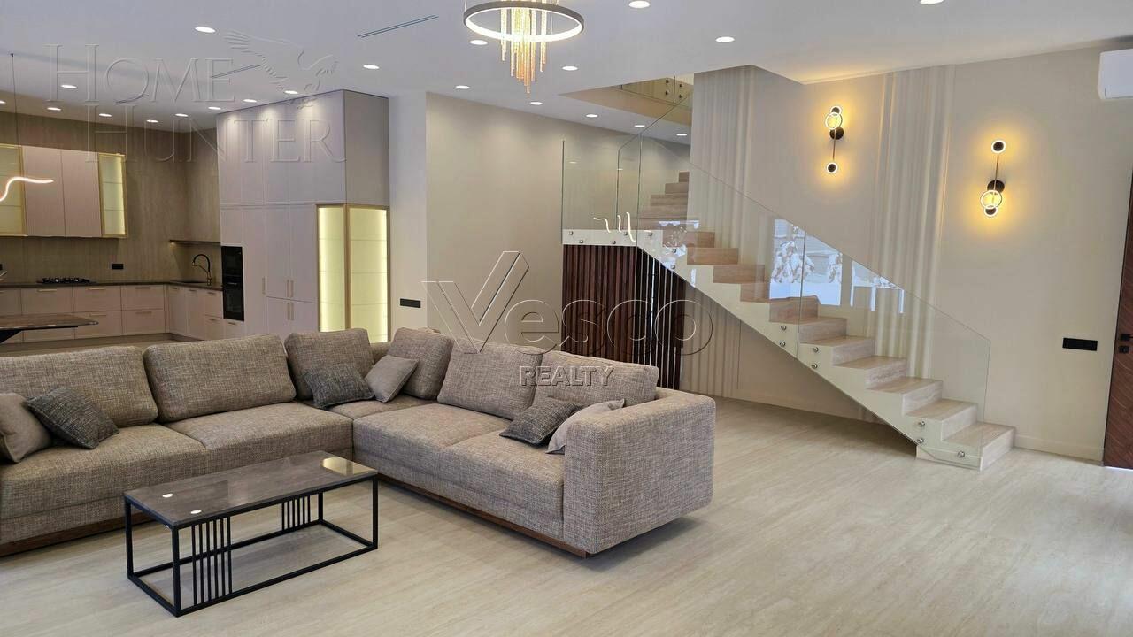 2-этажный коттедж 383 м² с отделкой