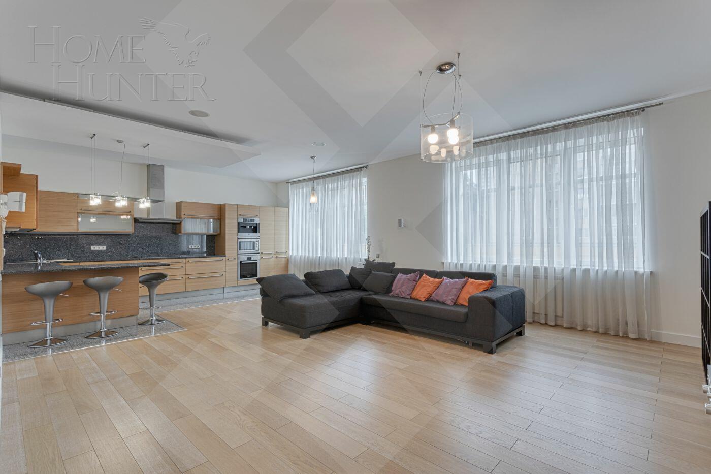 5-КОМН. КВАРТИРА С ОТДЕЛКОЙ 204.2 М² НА 3 ЭТАЖЕ