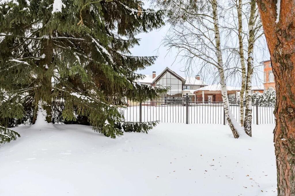 2-этажный коттедж 825 м² без отделки