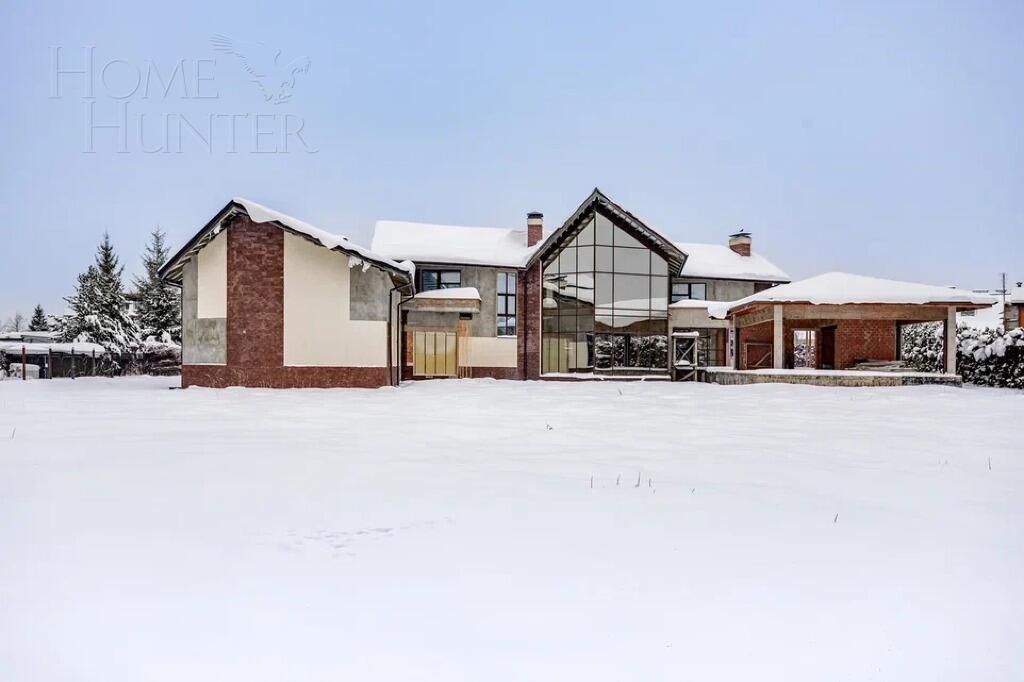 2-этажный коттедж 825 м² без отделки