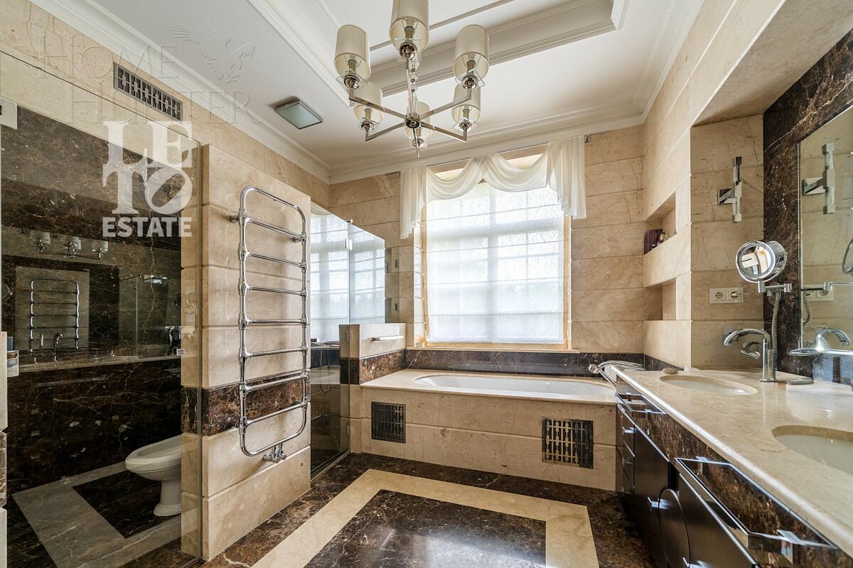 2-этажный коттедж 1 500 м² с отделкой