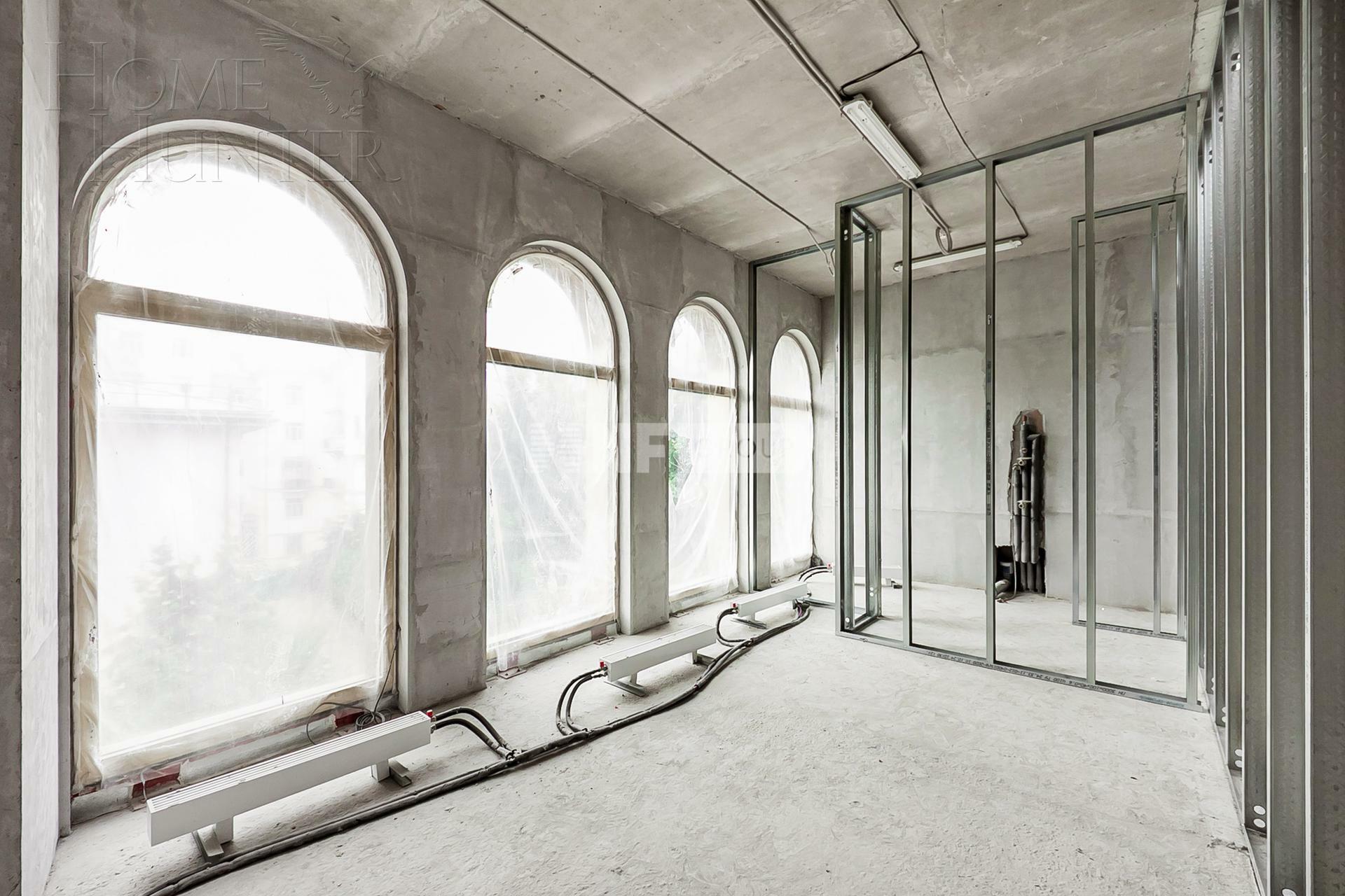 3-УРОВНЕВЫЙ ТАУНХАУС БЕЗ ОТДЕЛКИ 360 М² НА 1 ЭТАЖЕ