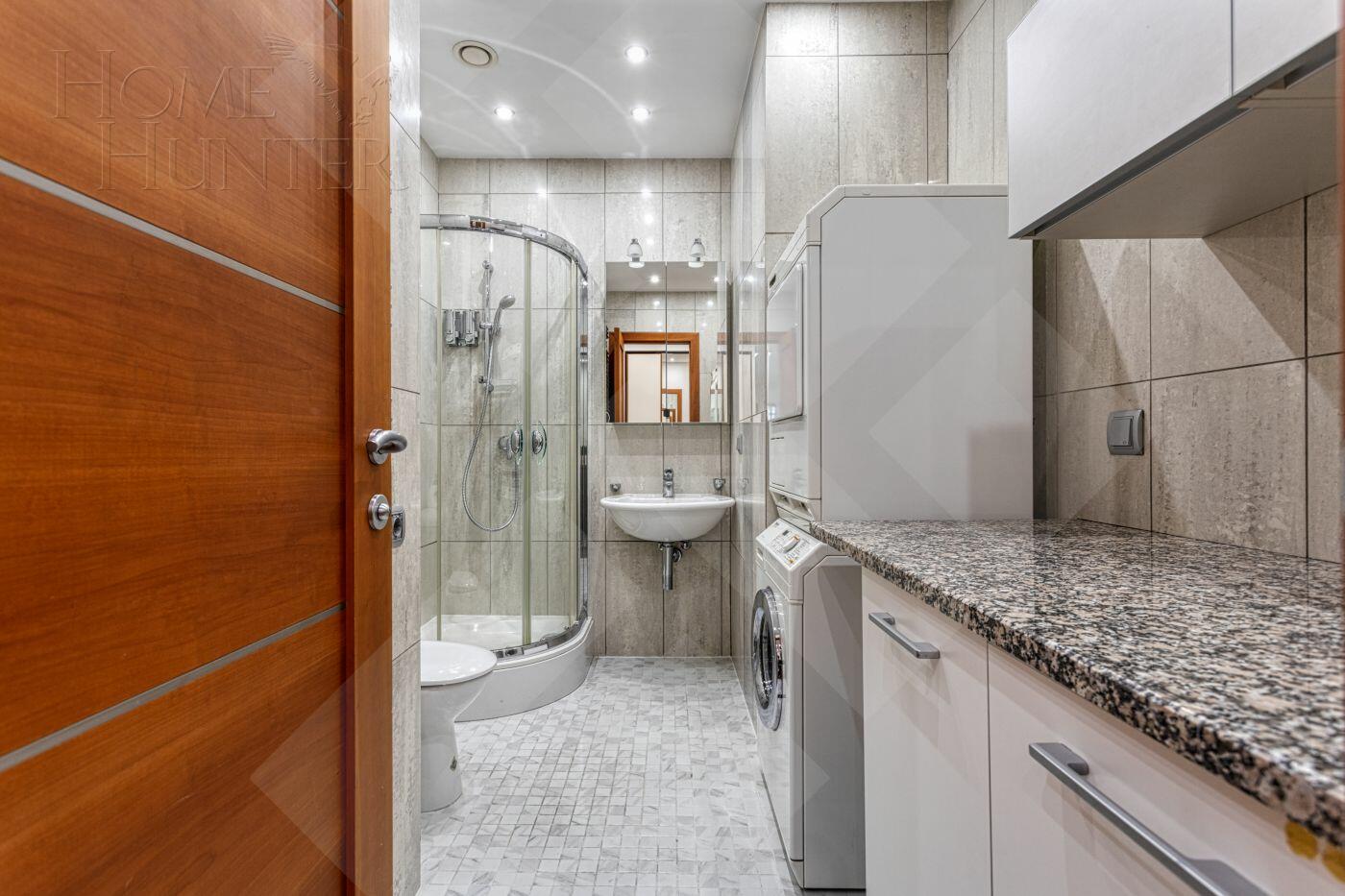 5-КОМН. КВАРТИРА С ОТДЕЛКОЙ 204.2 М² НА 3 ЭТАЖЕ