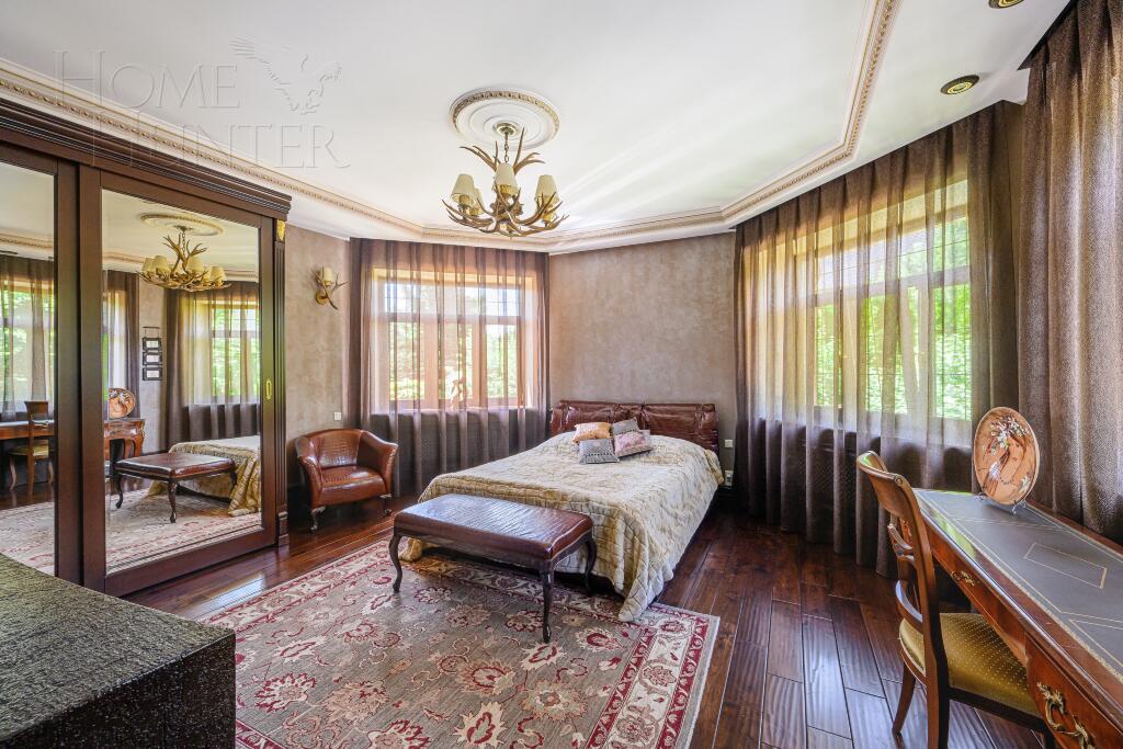 2-этажный коттедж 640 м² с отделкой