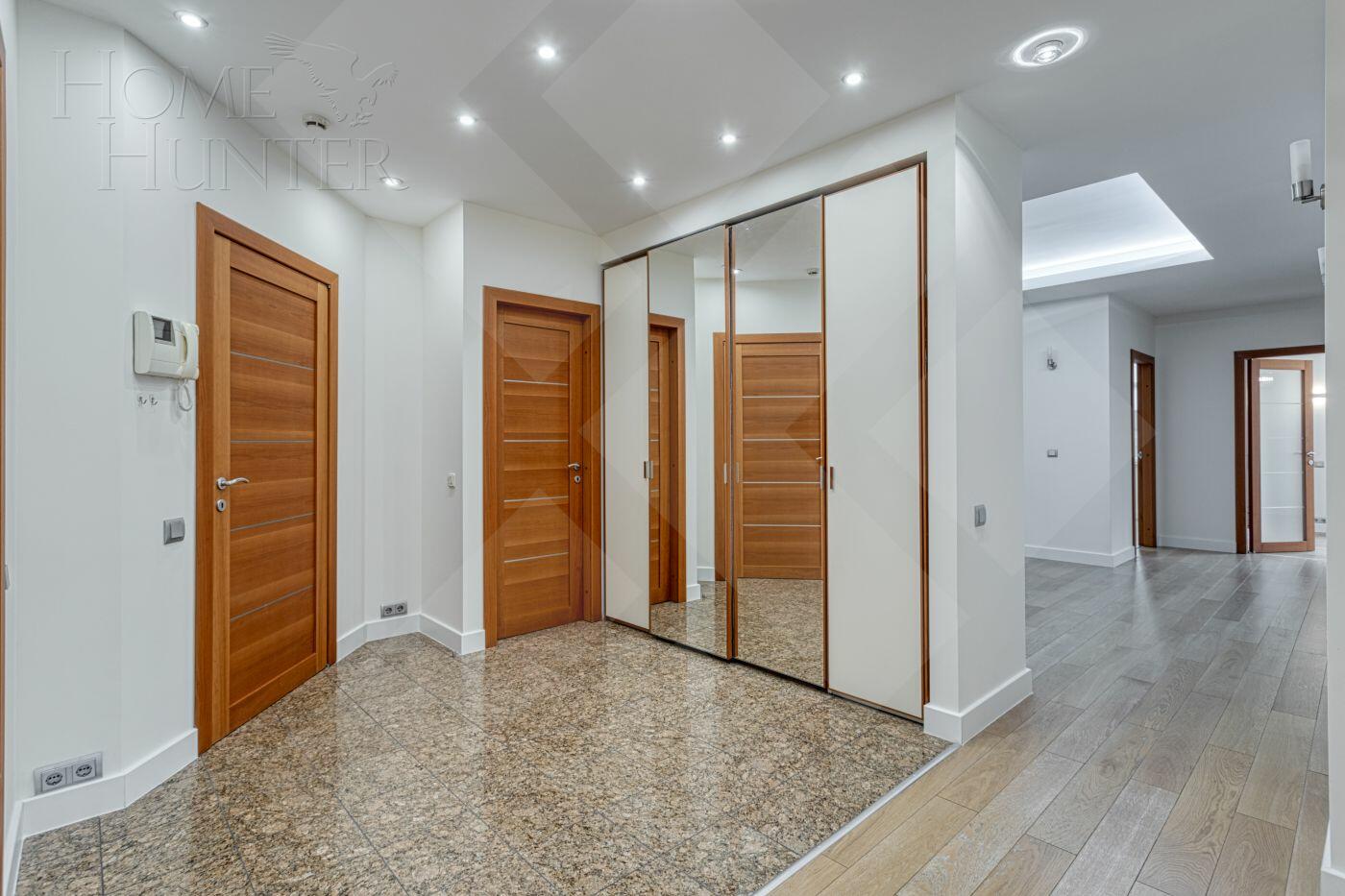 5-КОМН. КВАРТИРА С ОТДЕЛКОЙ 204.2 М² НА 3 ЭТАЖЕ