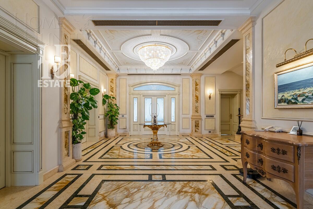 2-этажный коттедж 1 500 м² с отделкой