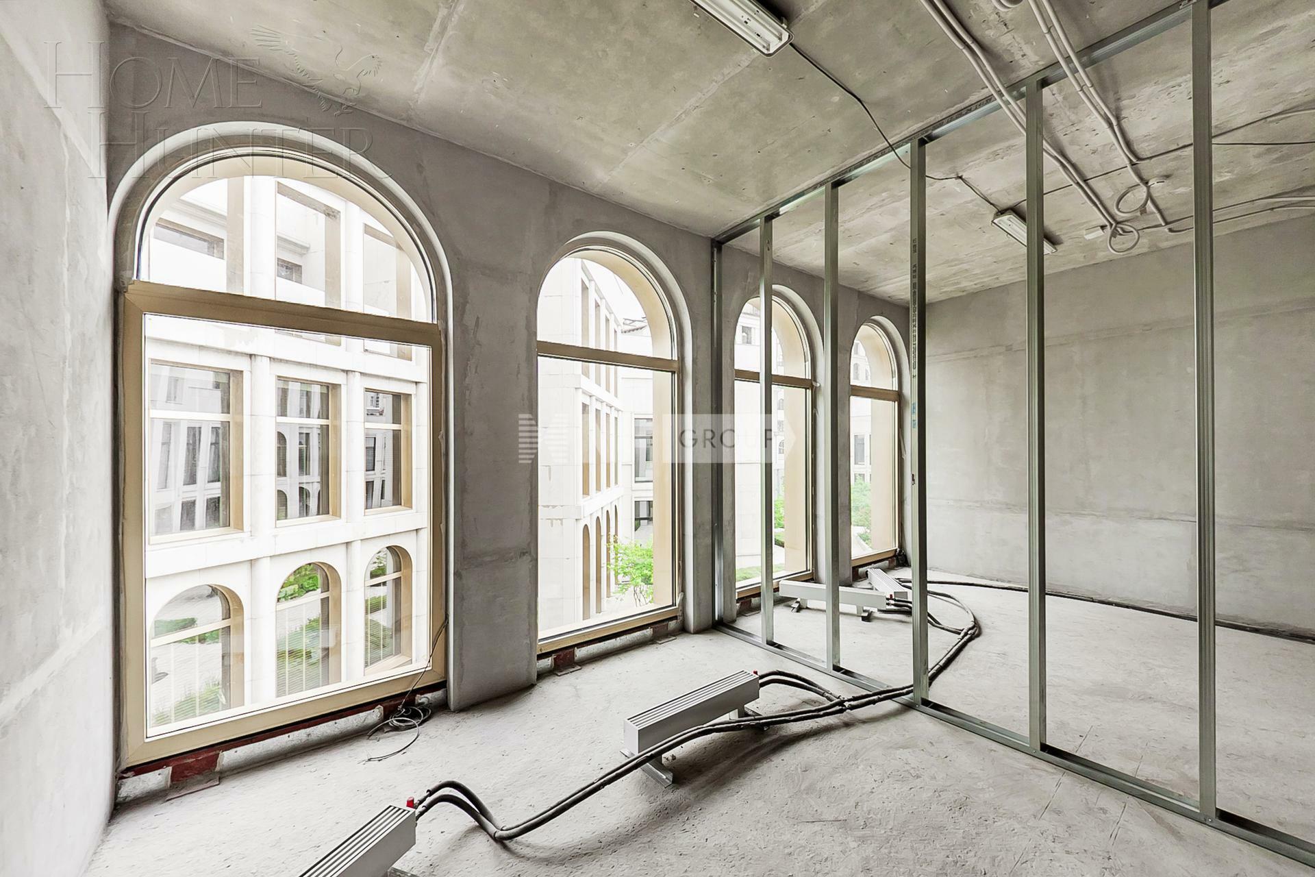 3-УРОВНЕВЫЙ ТАУНХАУС БЕЗ ОТДЕЛКИ 360 М² НА 1 ЭТАЖЕ