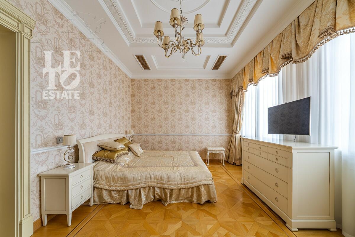 2-этажный коттедж 1 500 м² с отделкой