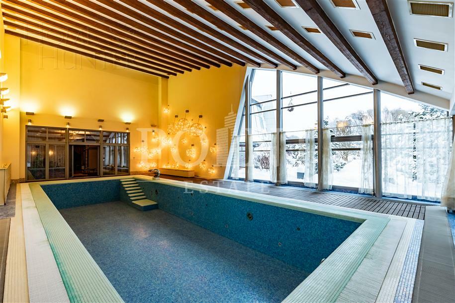 3-этажный коттедж 1 655 м² с отделкой