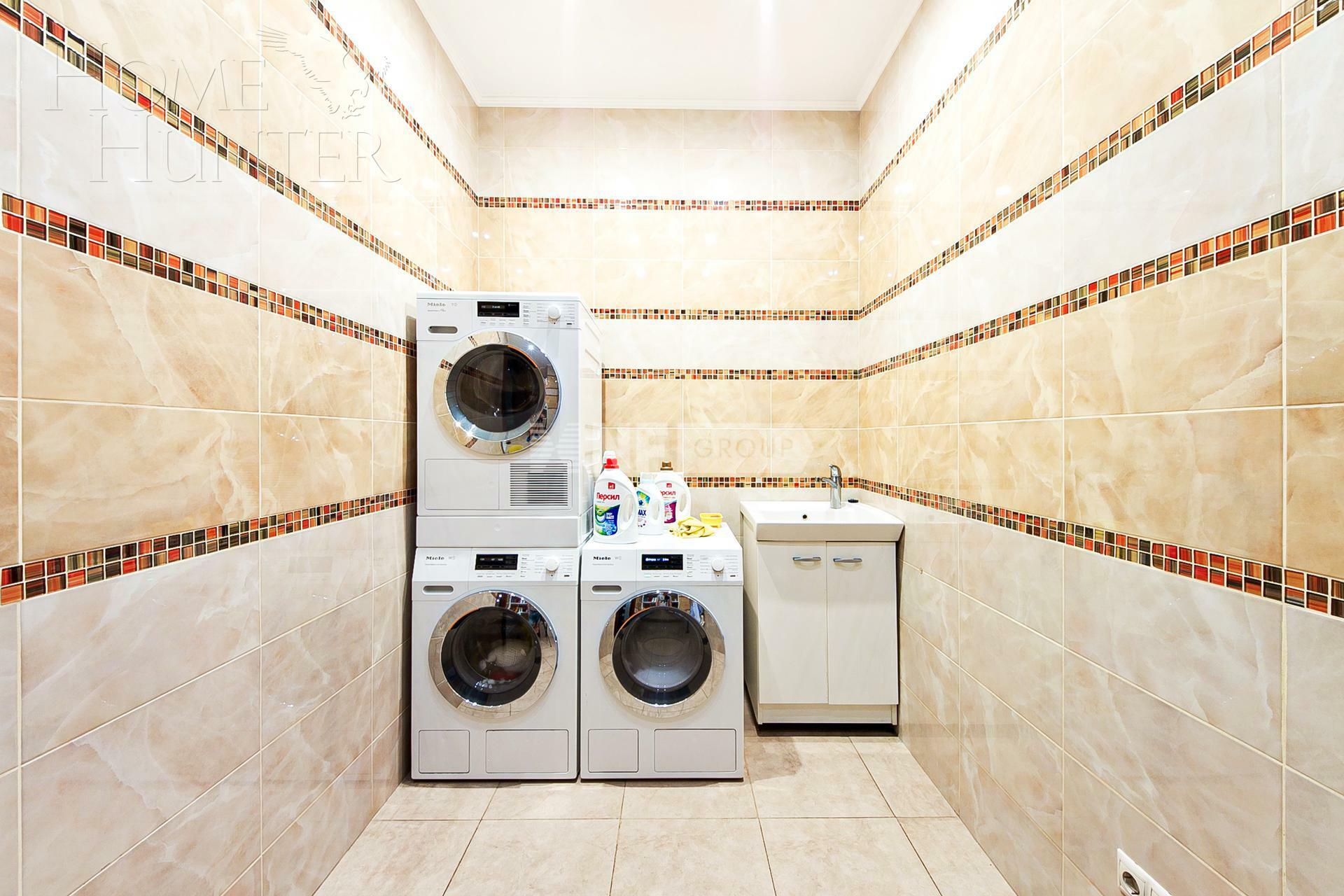 5-УРОВНЕВЫЙ ТАУНХАУС С ОТДЕЛКОЙ 783.4 М² НА 1 ЭТАЖЕ