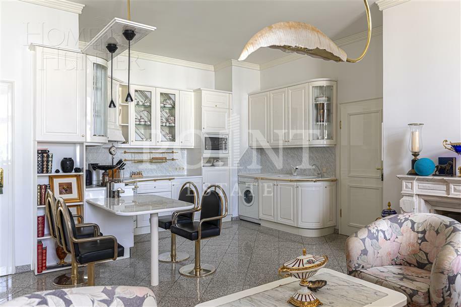 4-КОМН. КВАРТИРА С ОТДЕЛКОЙ 167.5 М² НА 5 ЭТАЖЕ