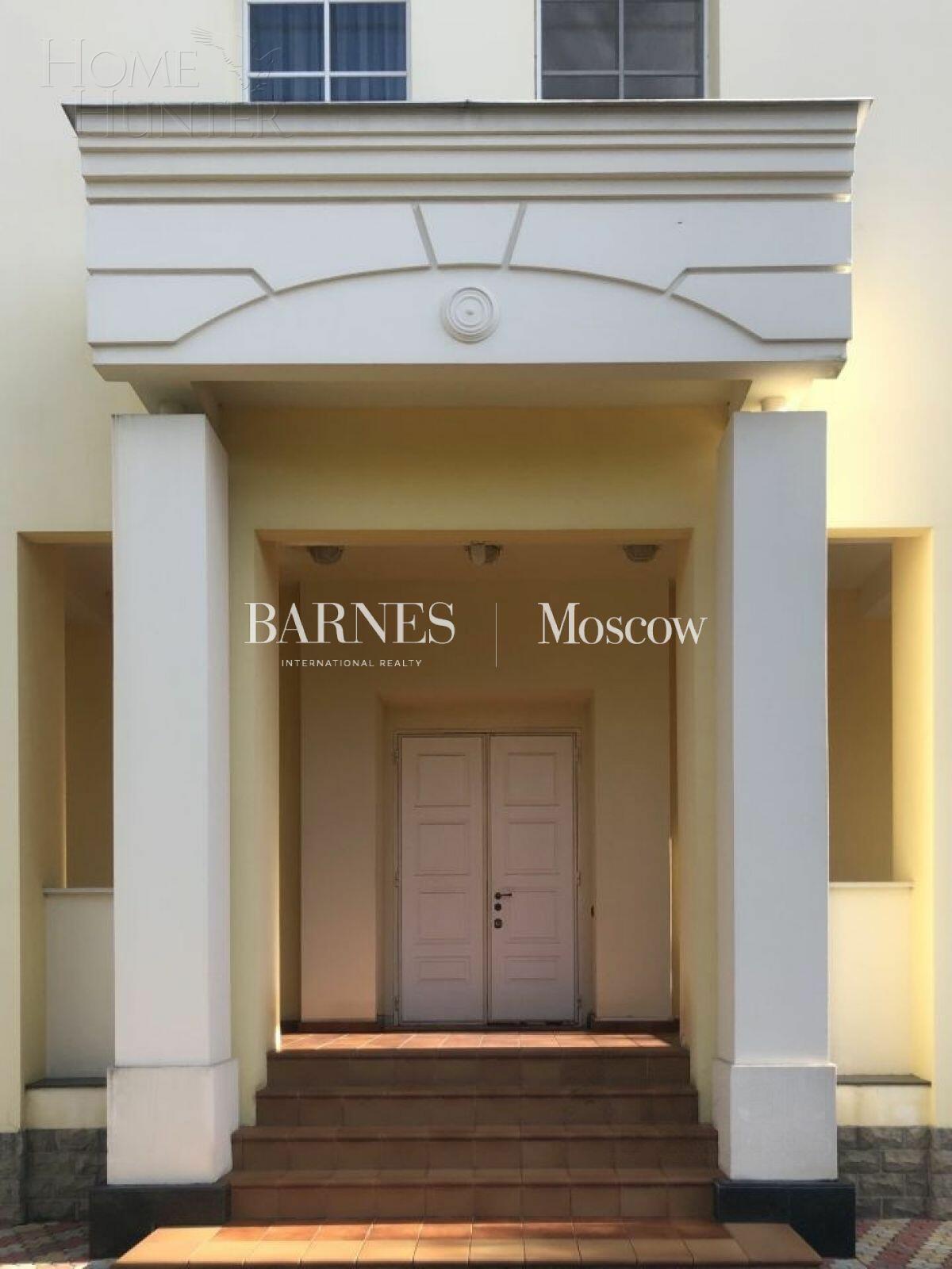 3-этажный коттедж 850 м² с отделкой