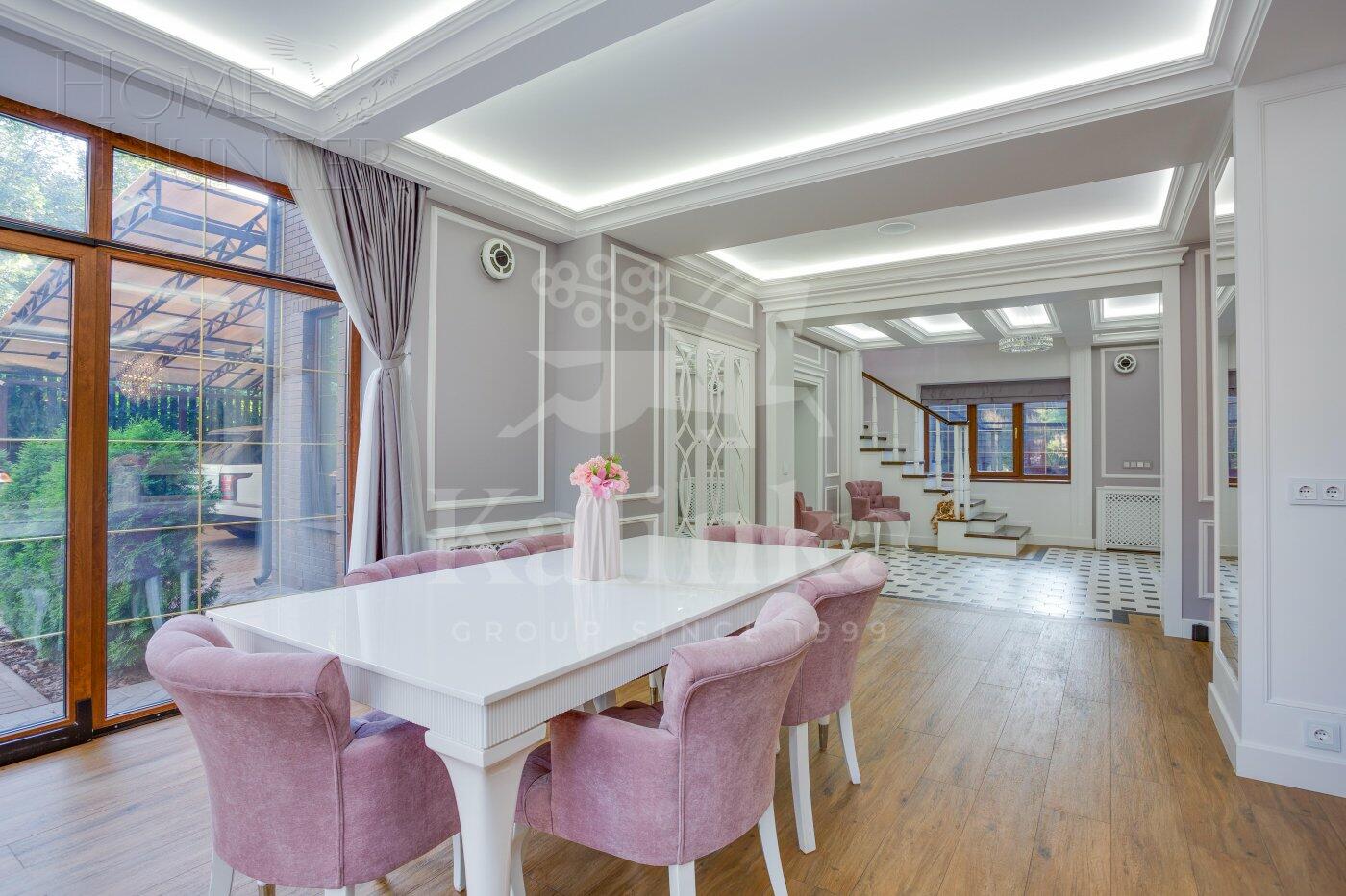 2-этажный коттедж 261 м² с отделкой