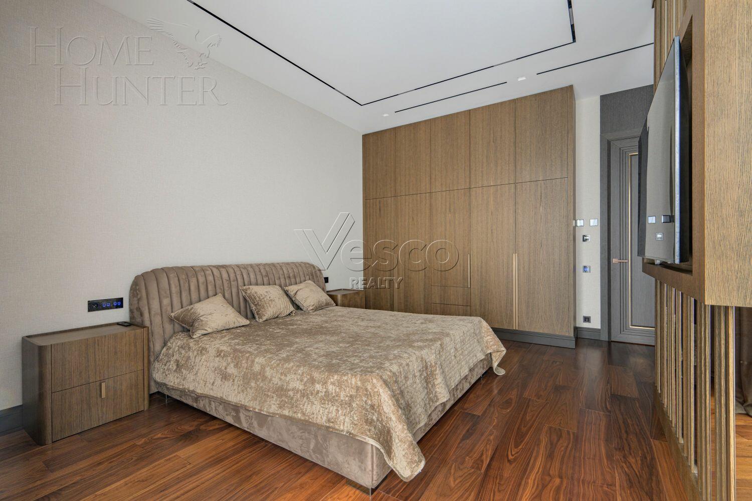 2-этажный коттедж 1 000 м² с отделкой