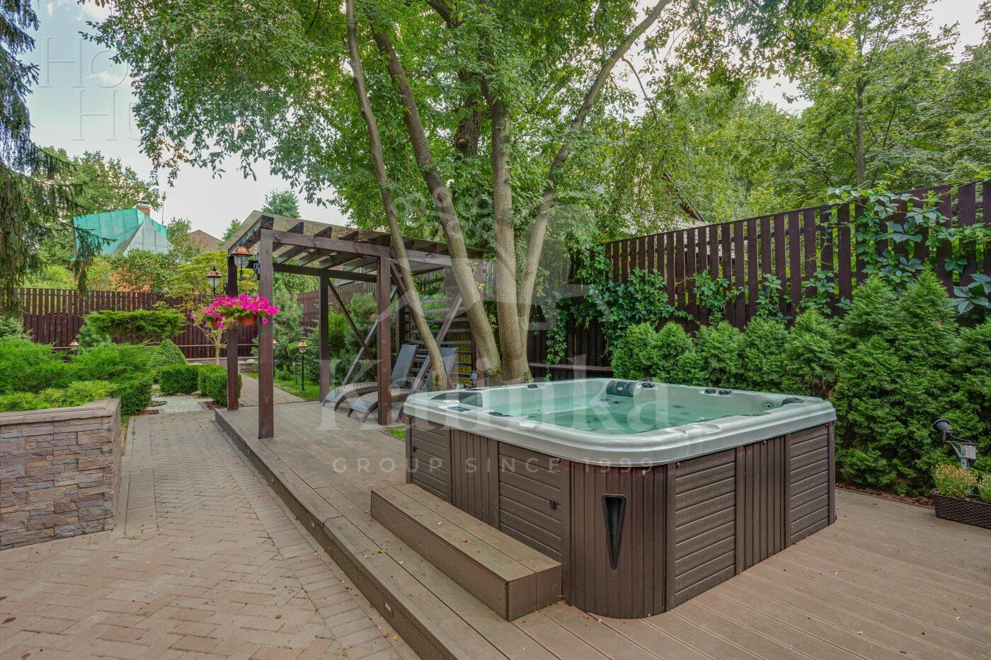 2-этажный коттедж 261 м² с отделкой