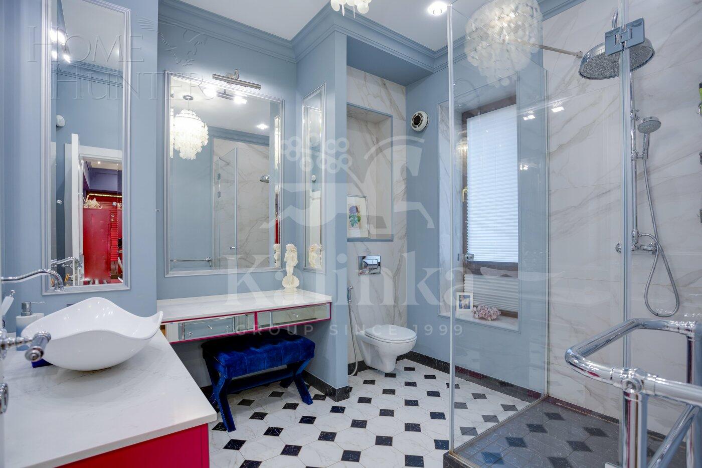 2-этажный коттедж 261 м² с отделкой