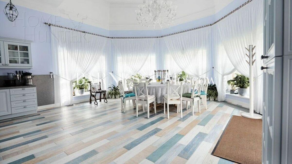 2-этажный коттедж 550 м² с отделкой