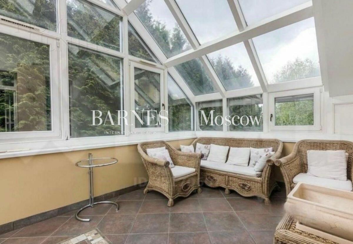 3-этажный коттедж 850 м² с отделкой