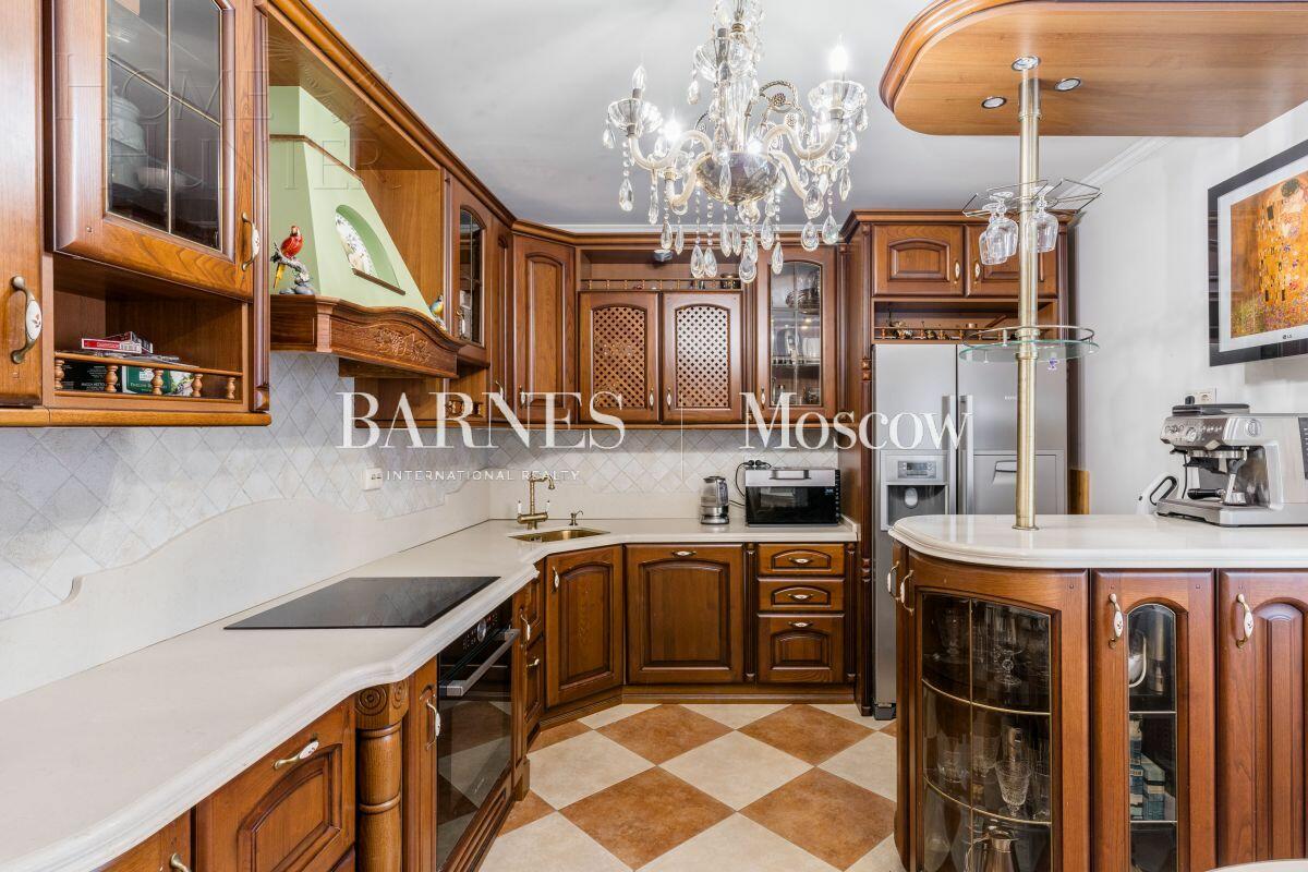 2-этажный коттедж 460 м² с отделкой