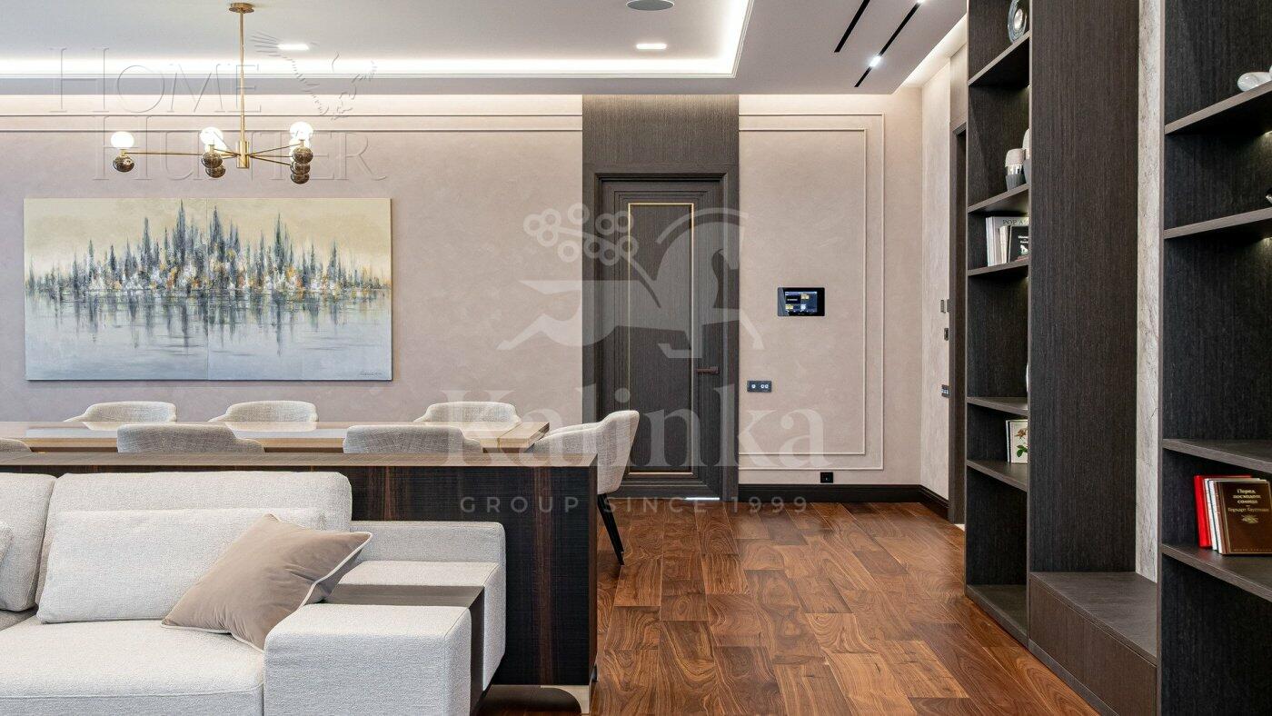 2-этажный коттедж 1 000 м² с отделкой