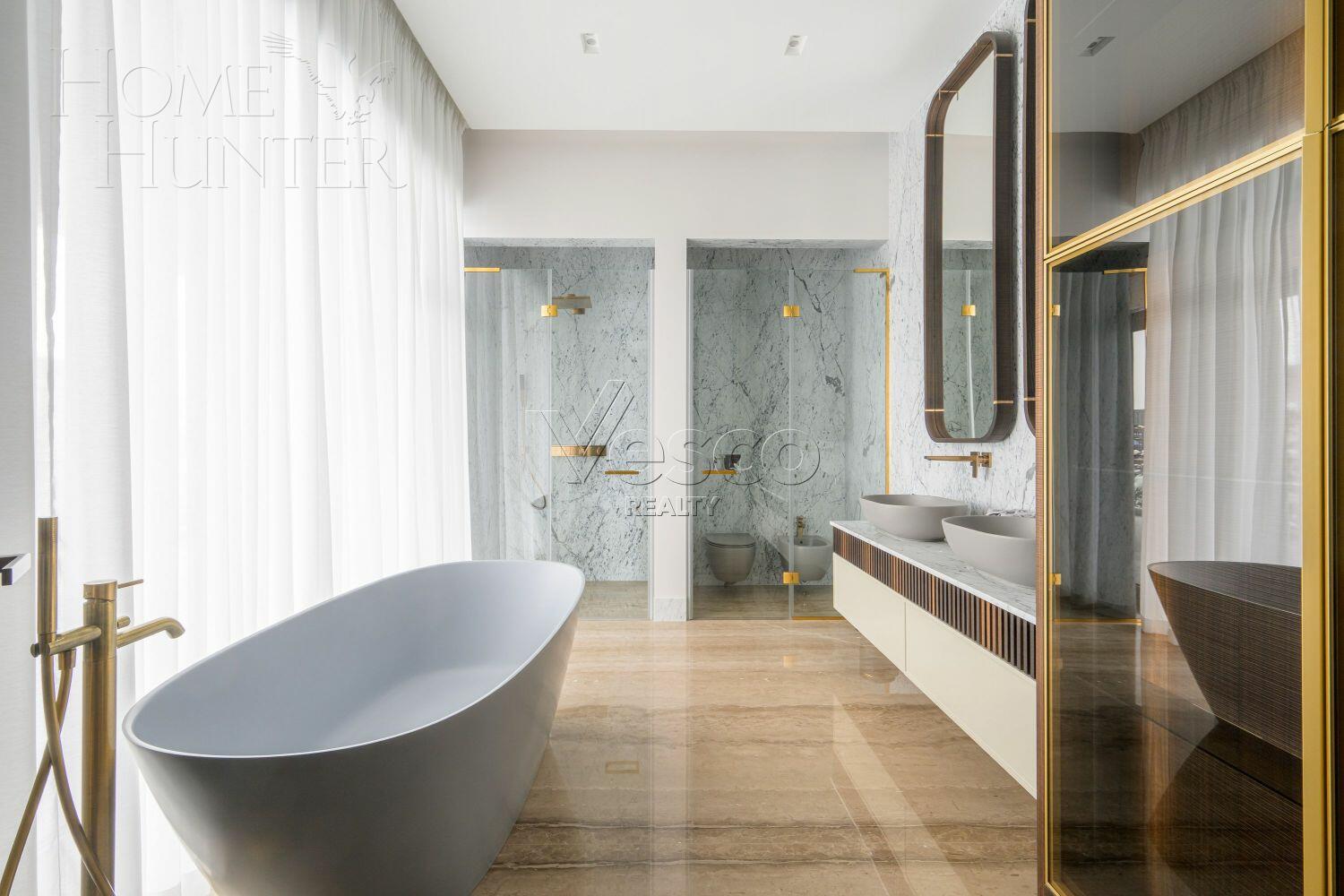 2-этажный коттедж 1 000 м² с отделкой