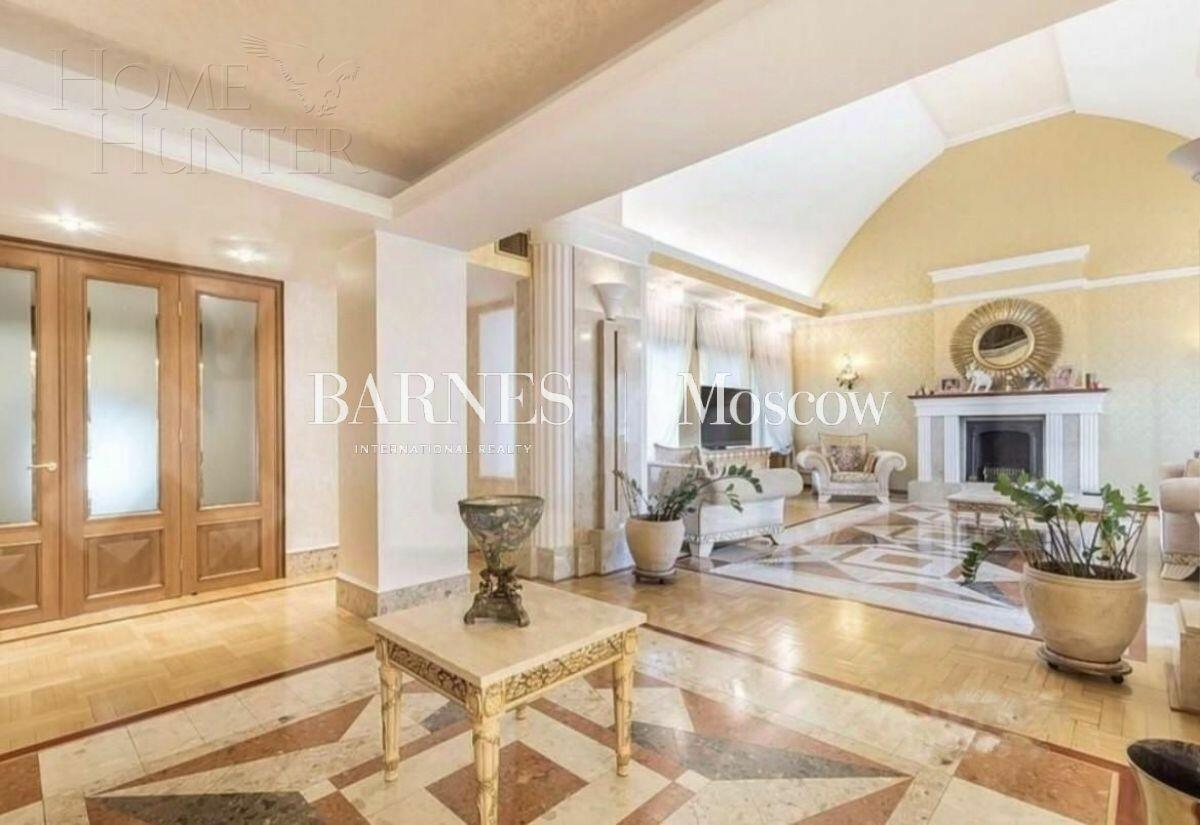 3-этажный коттедж 850 м² с отделкой