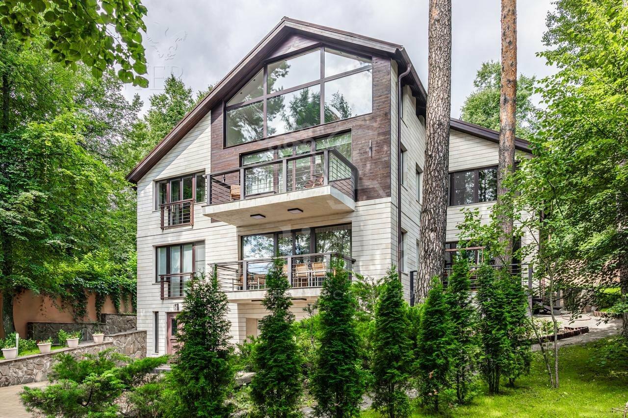 2-этажный коттедж 825 м² с отделкой