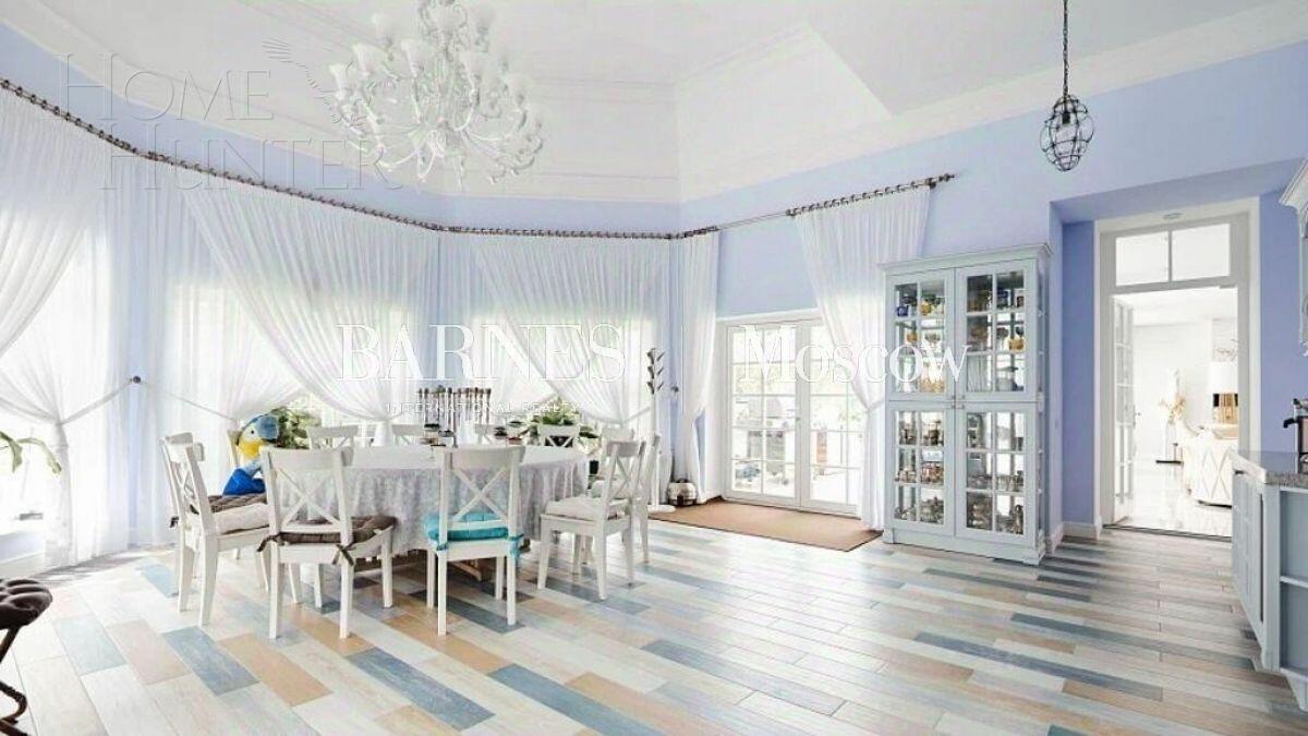 2-этажный коттедж 550 м² с отделкой