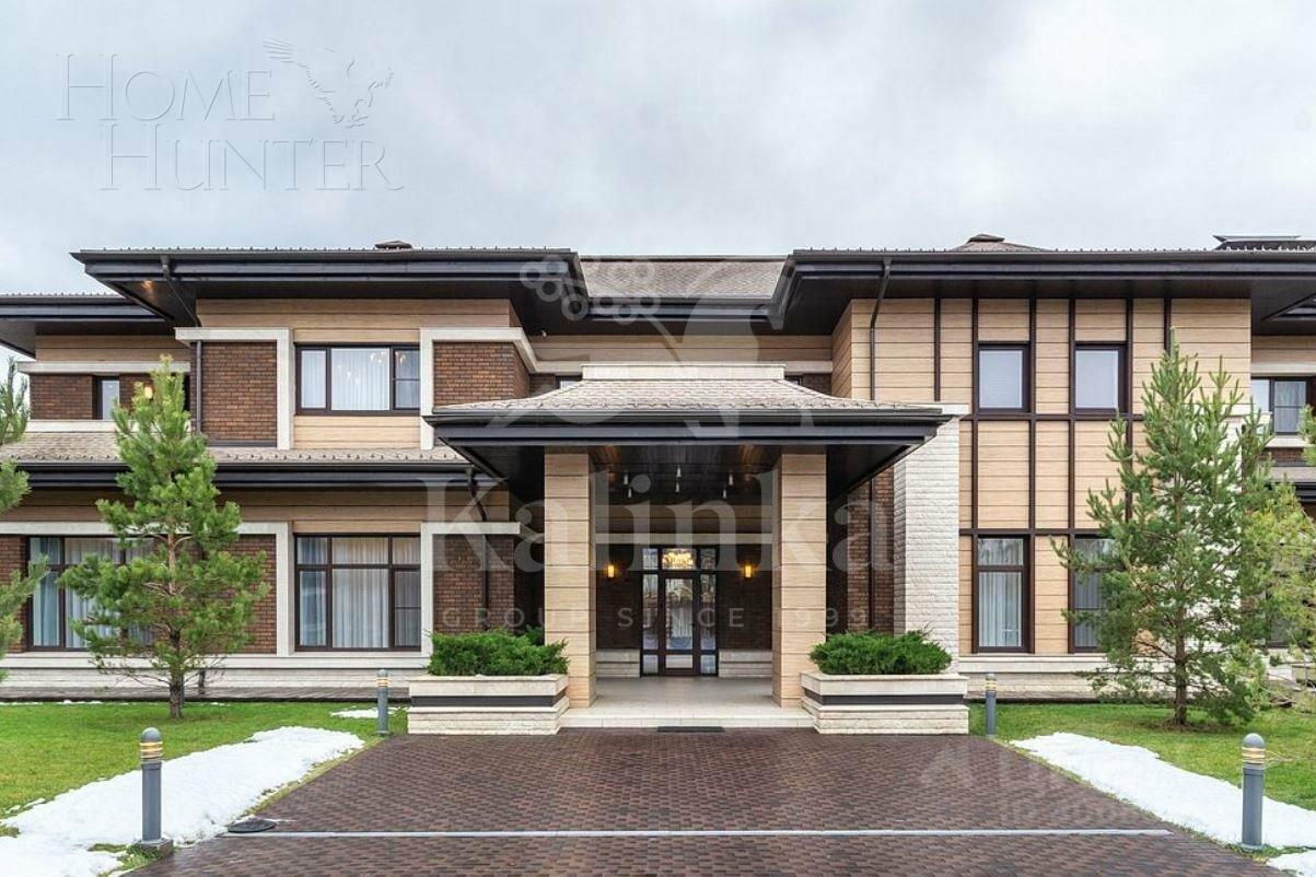 2-этажный коттедж 1 900 м² без отделки