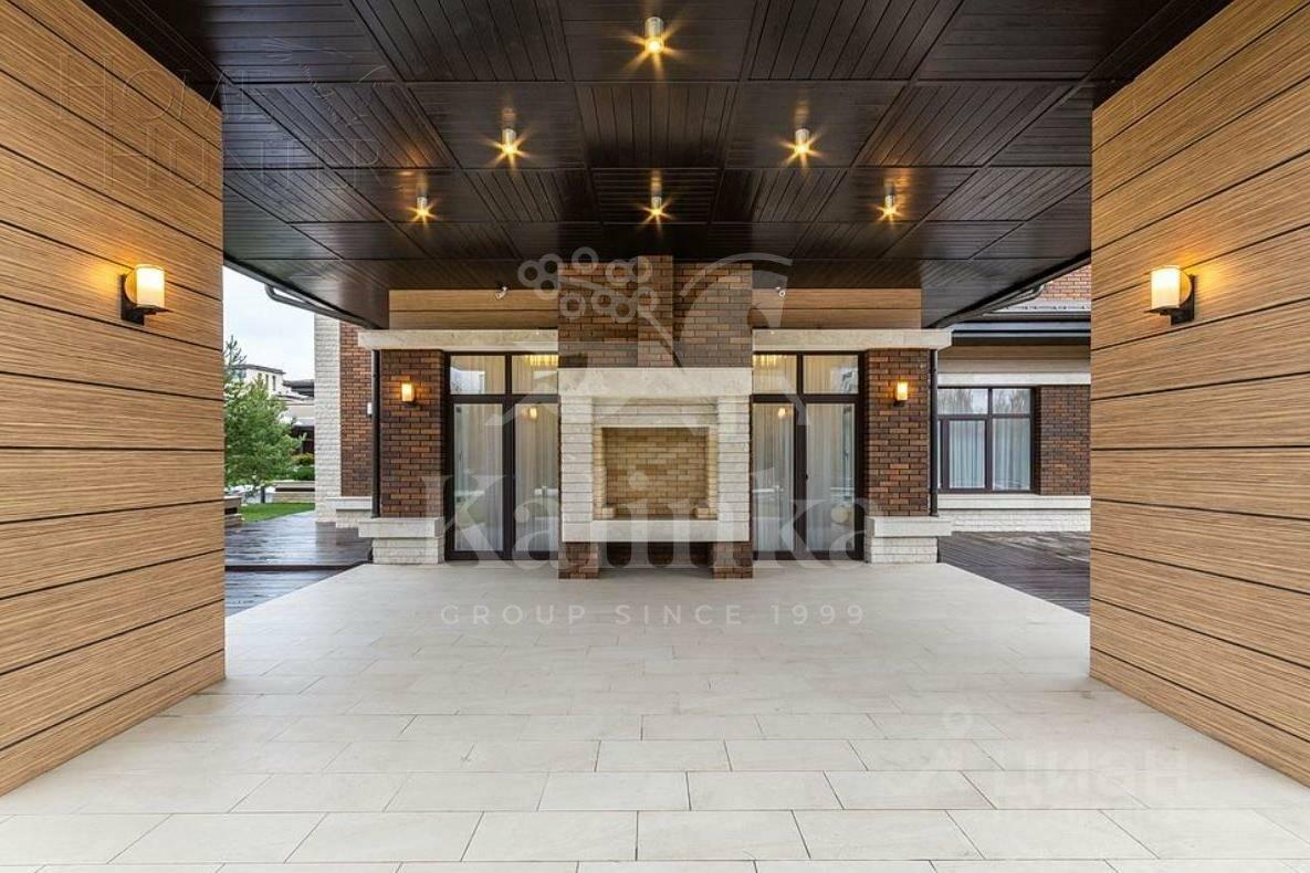 2-этажный коттедж 1 900 м² без отделки