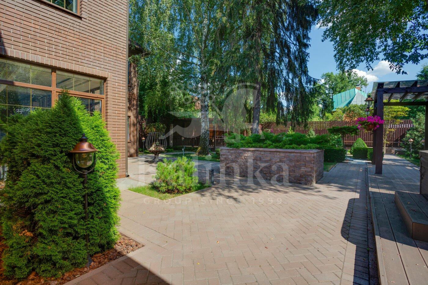 2-этажный коттедж 261 м² с отделкой