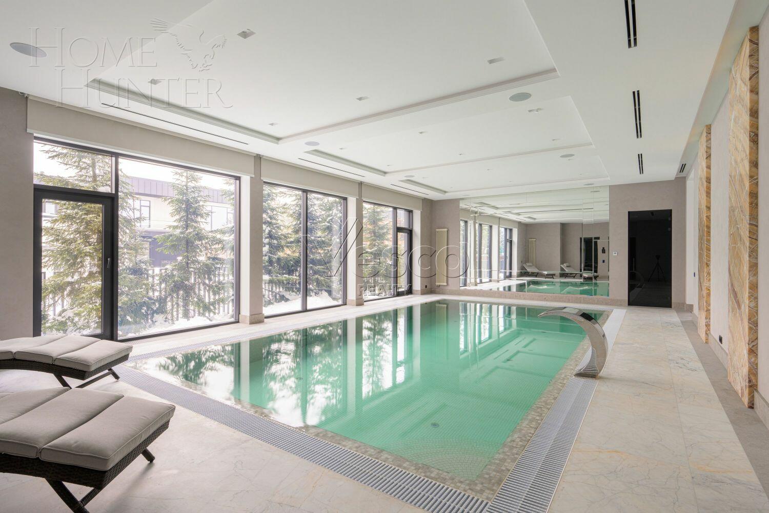 2-этажный коттедж 1 000 м² с отделкой