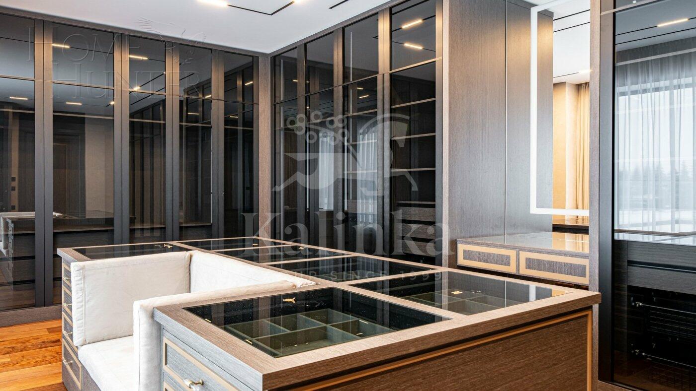 2-этажный коттедж 1 000 м² с отделкой