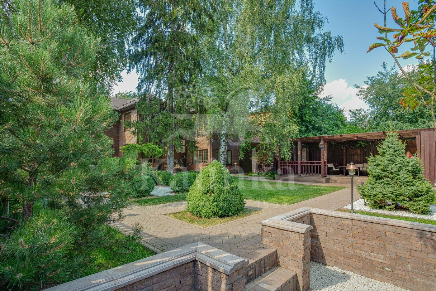 2-этажный коттедж 261 м² с отделкой