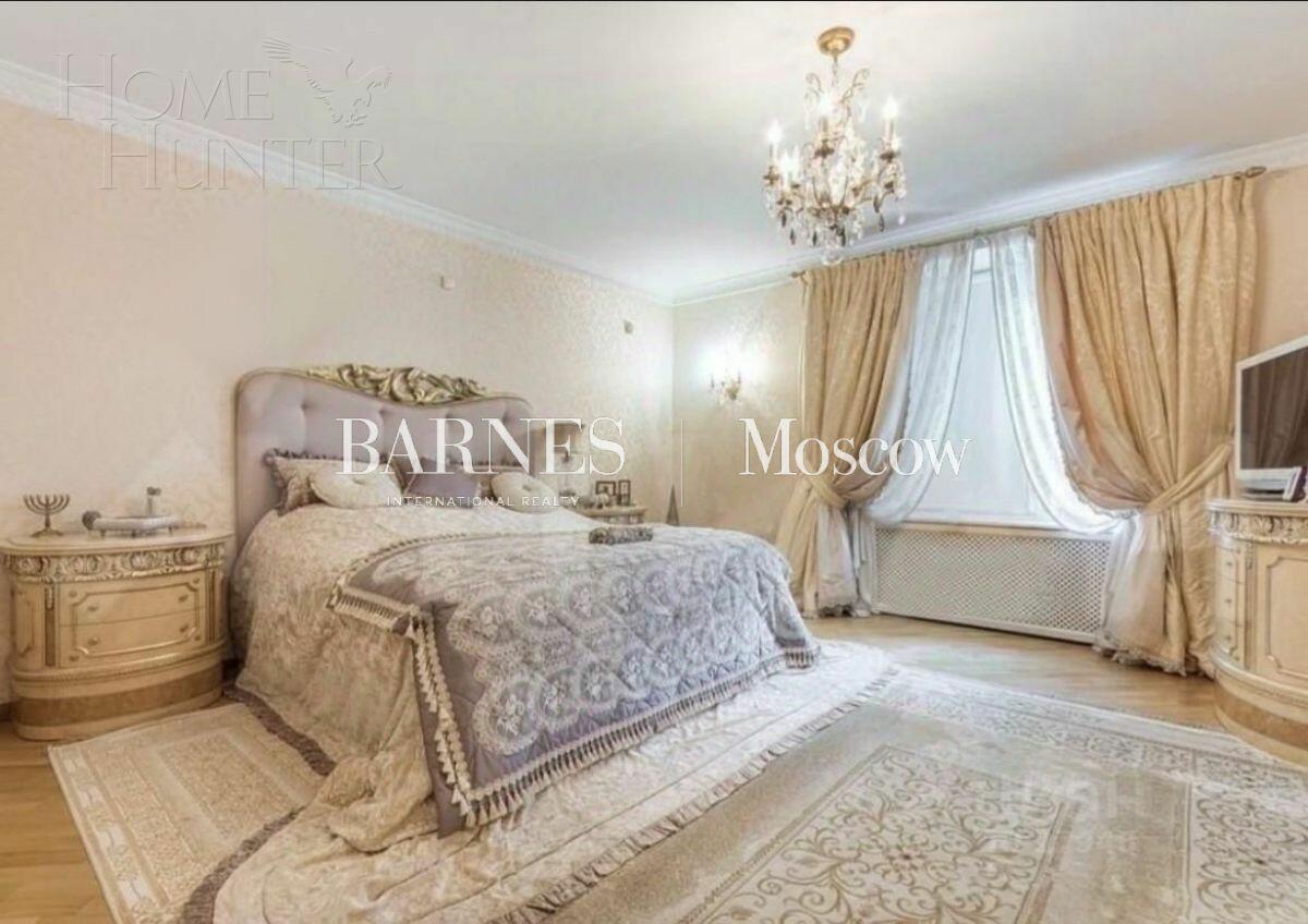 3-этажный коттедж 850 м² с отделкой