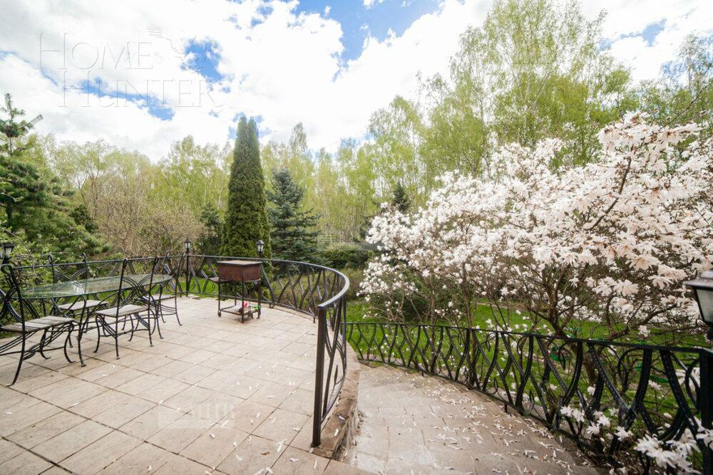 2-этажный коттедж 500 м² с отделкой