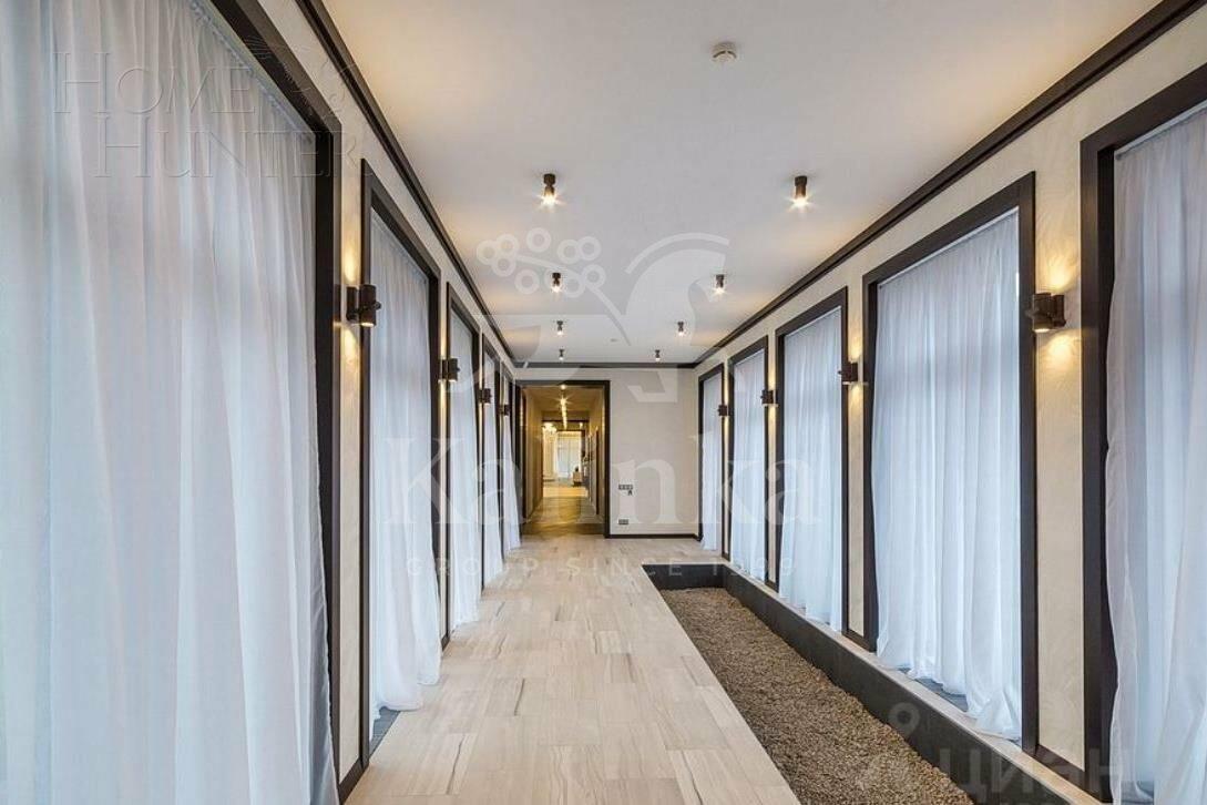 2-этажный коттедж 1 900 м² без отделки