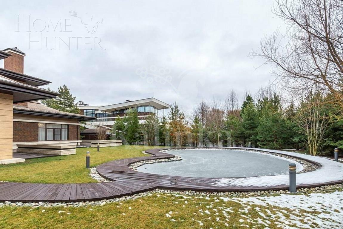 2-этажный коттедж 1 900 м² без отделки