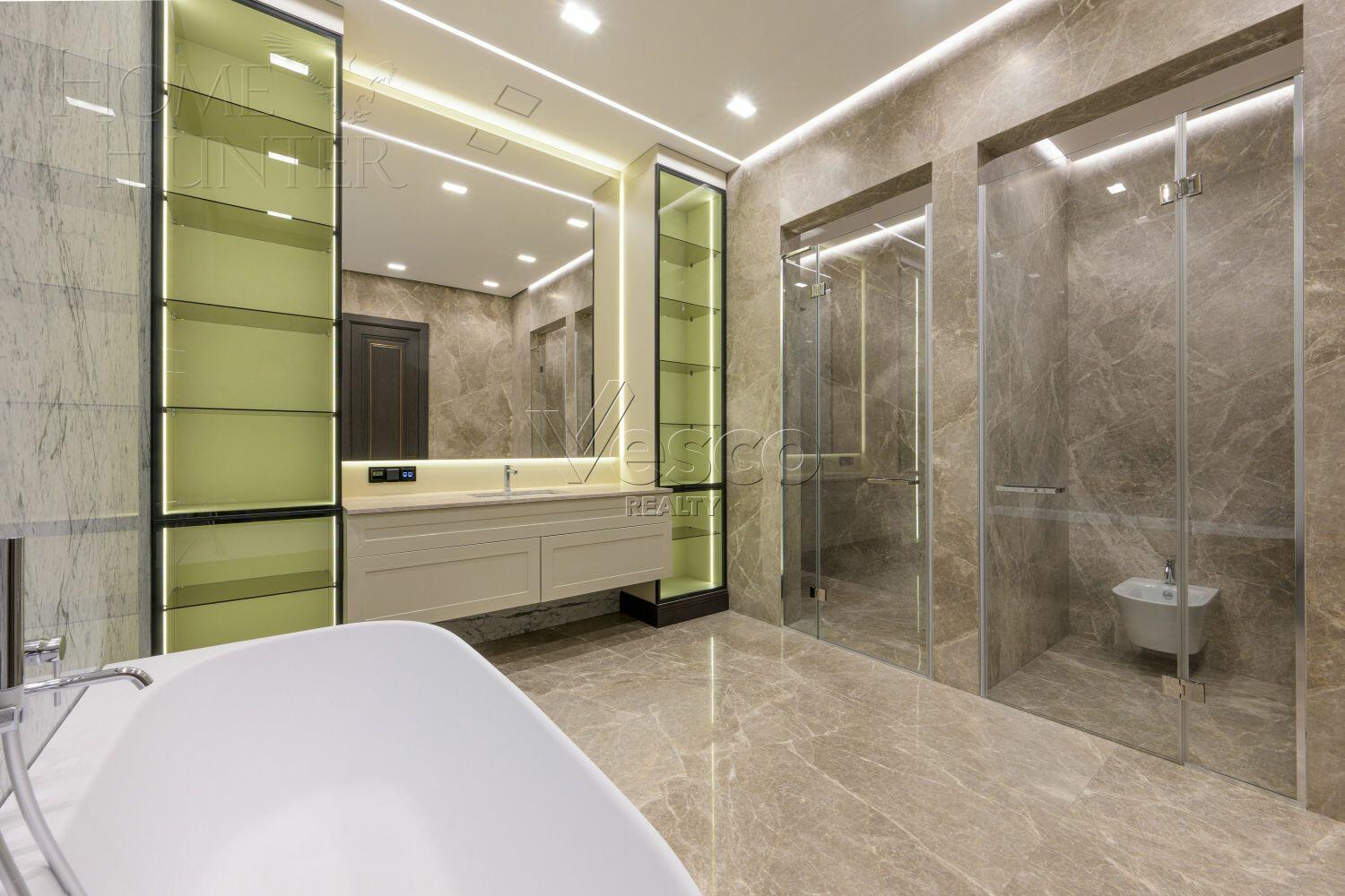 2-этажный коттедж 1 000 м² с отделкой