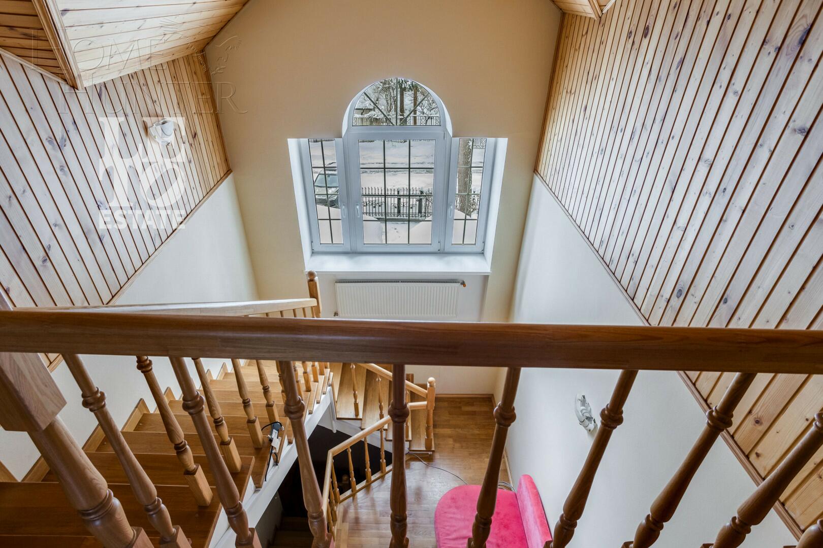 2-этажный коттедж 450 м² с отделкой