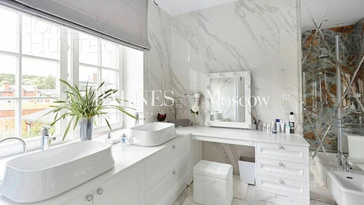 2-этажный коттедж 550 м² с отделкой