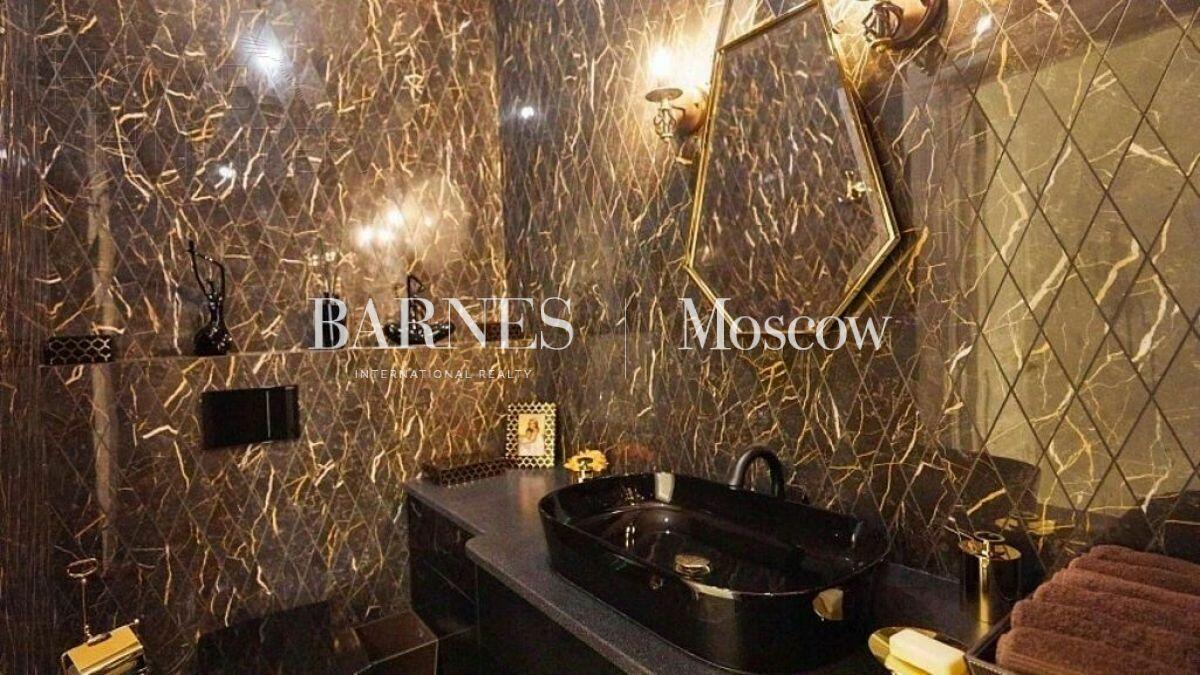 2-этажный коттедж 550 м² с отделкой