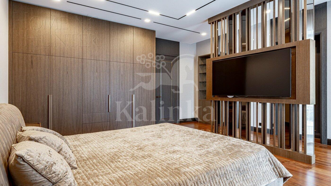 2-этажный коттедж 1 000 м² с отделкой