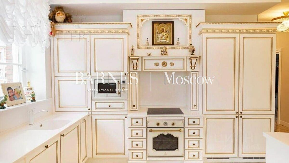 2-этажный коттедж 550 м² с отделкой