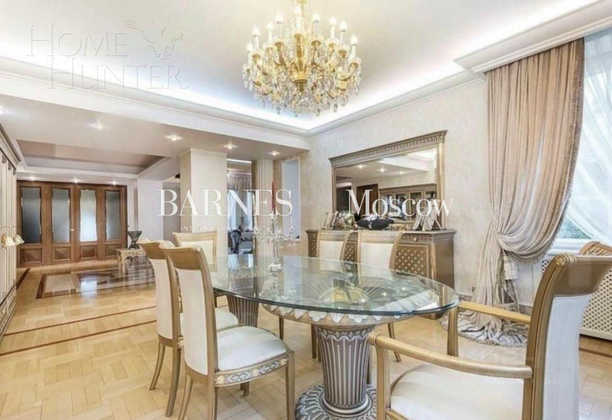 3-этажный коттедж 850 м² с отделкой