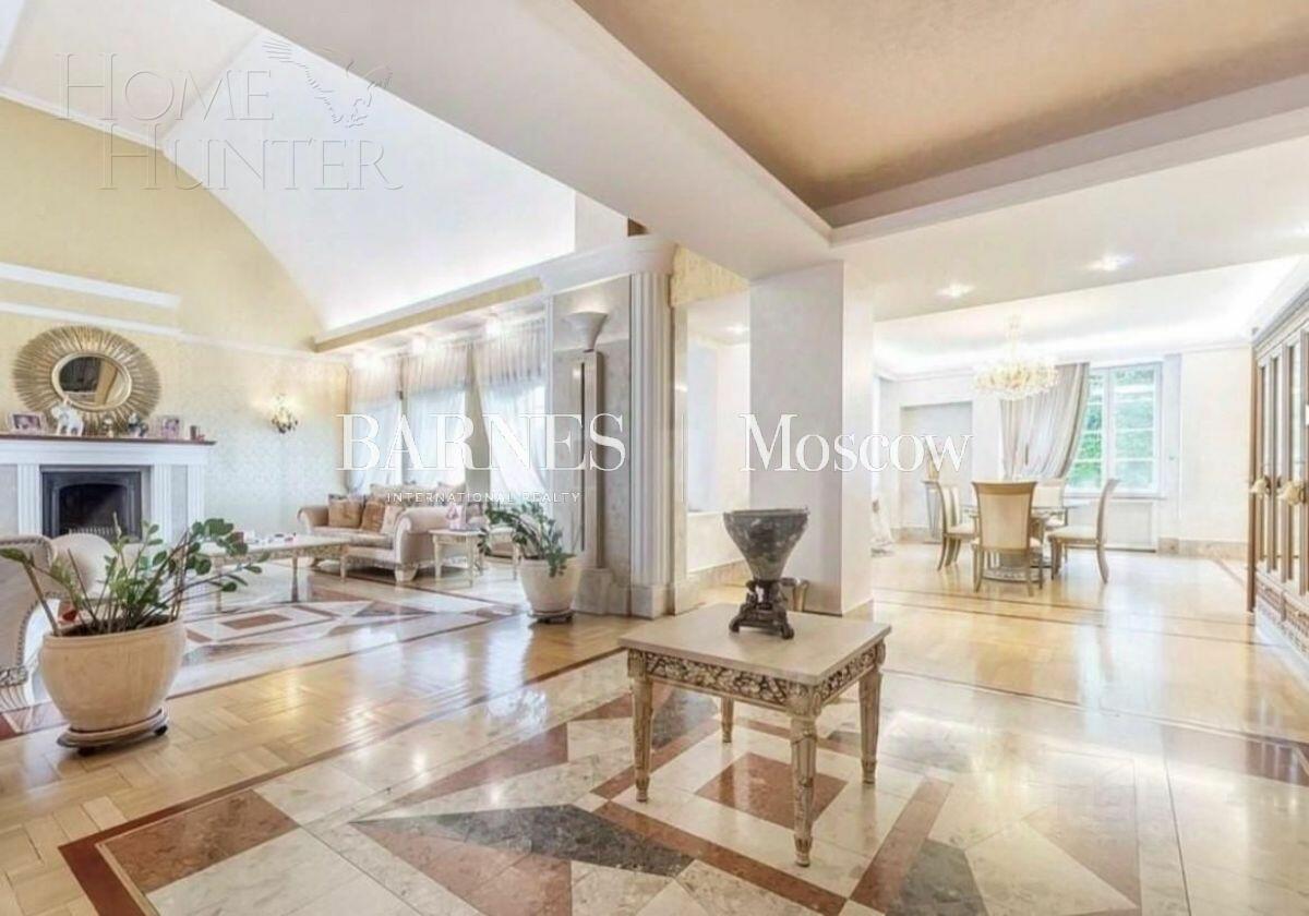 3-этажный коттедж 850 м² с отделкой