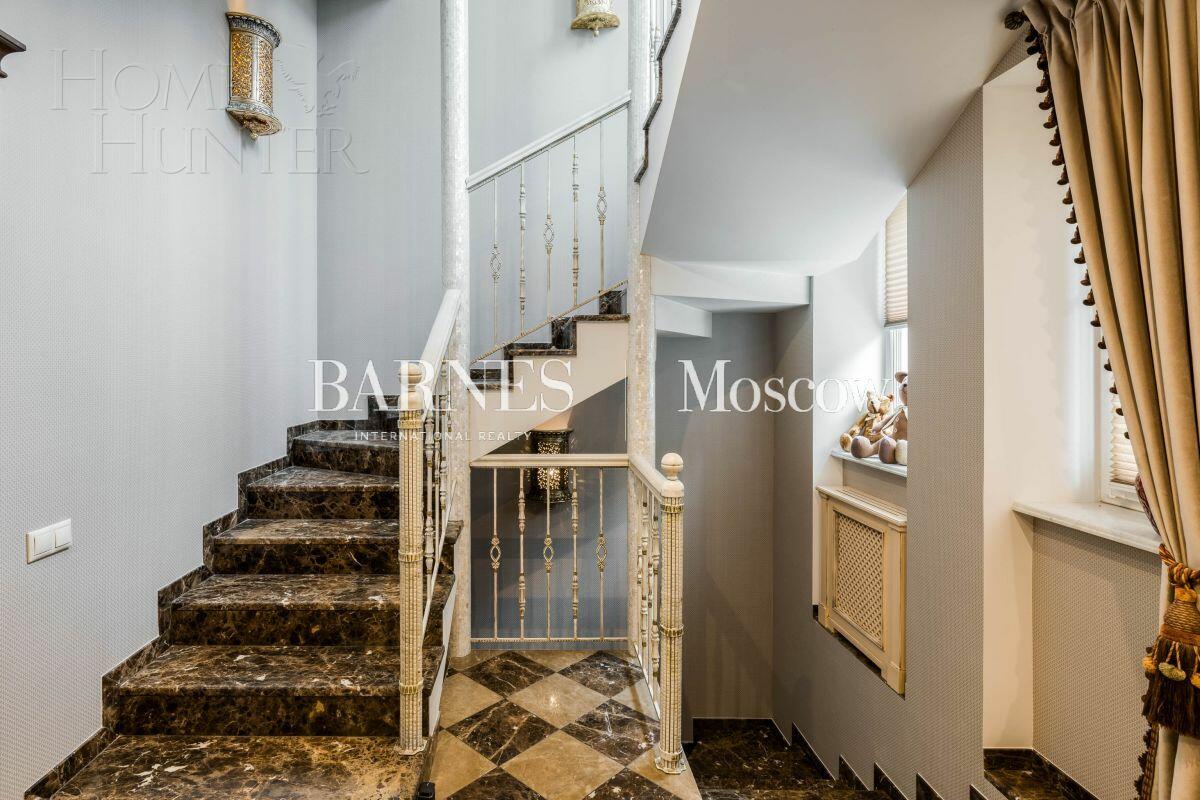 2-этажный коттедж 460 м² с отделкой