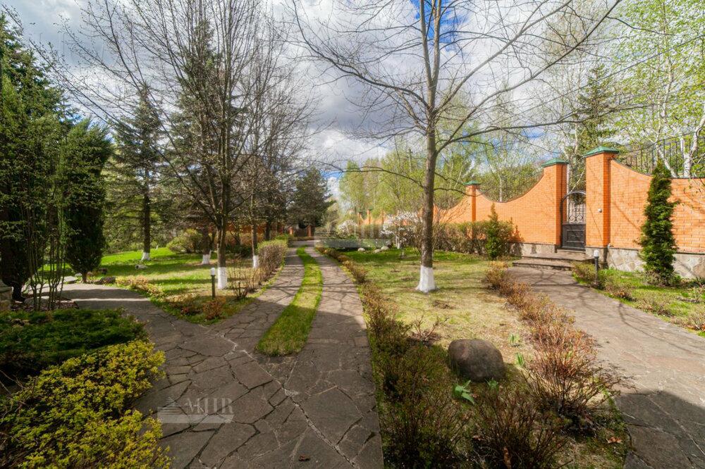 2-этажный коттедж 500 м² с отделкой