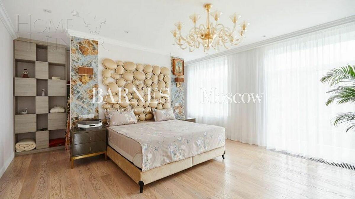 2-этажный коттедж 550 м² с отделкой