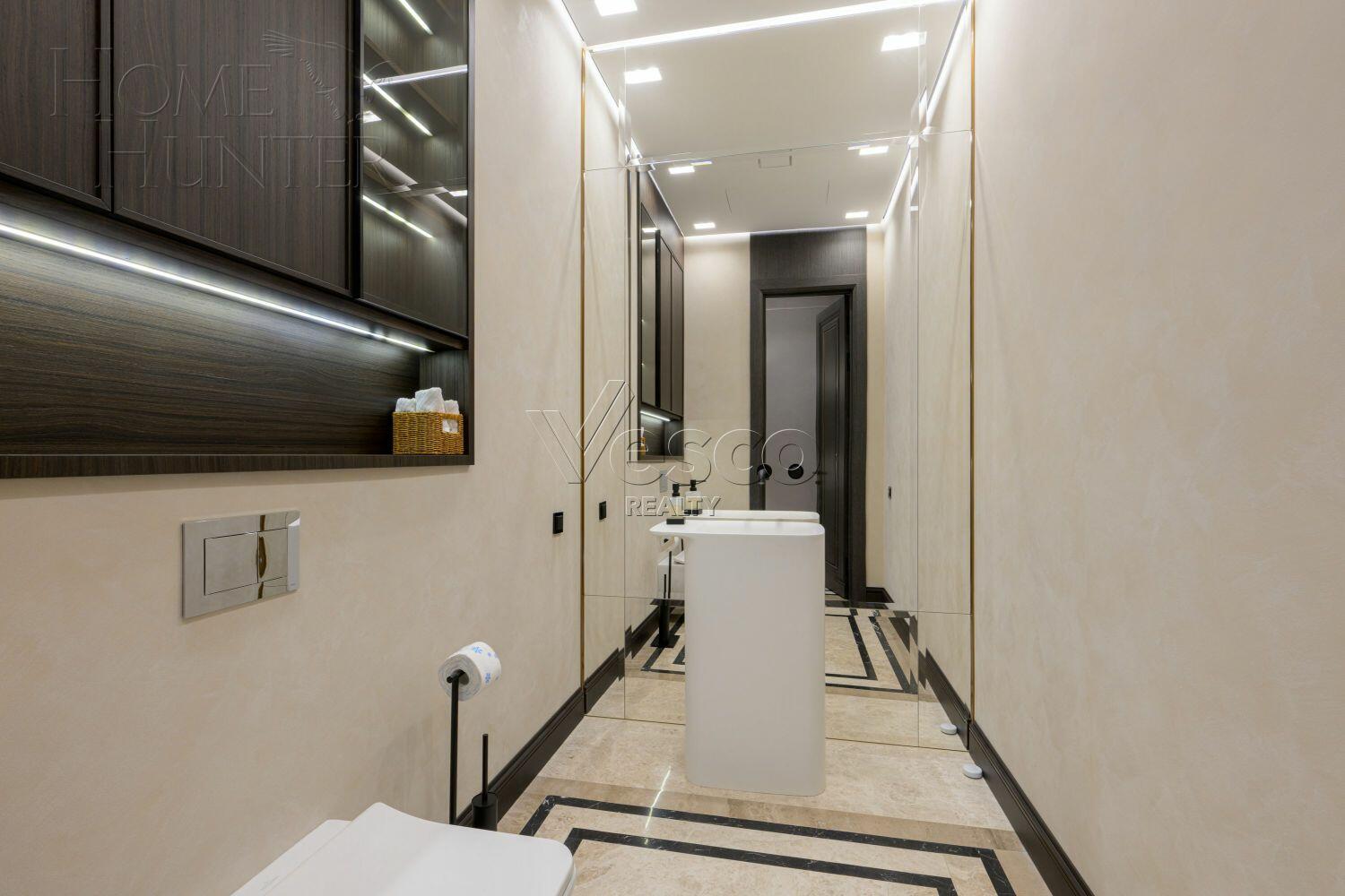 2-этажный коттедж 1 000 м² с отделкой